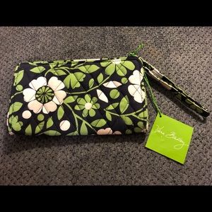 Vera Bradley Front Zip Wrislet in Lucky You print